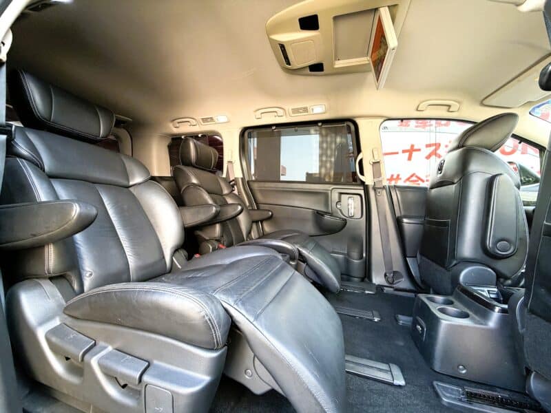 ELGRAND エルグランド ライダー 黒本革シート仕様マニュアルシート【特別仕様車】【カスタム】