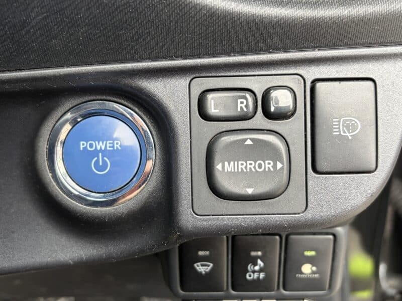 AQUA アクア G 【上級グレード】【ユーザー買取車】