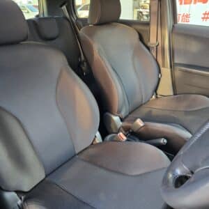 VITZ　ヴィッツ　RS【後期】【5MT】【カスタム】【総合評価優良車】