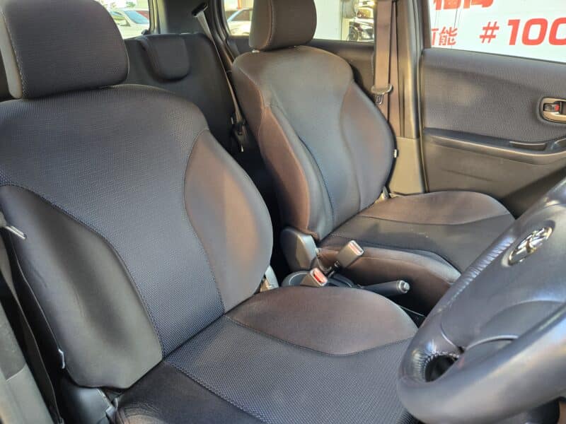 VITZ ヴィッツ RS【後期】【5MT】【カスタム】【総合評価優良車】