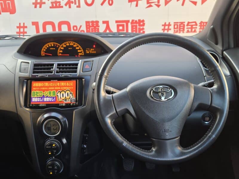 VITZ ヴィッツ RS【後期】【5MT】【カスタム】【総合評価優良車】