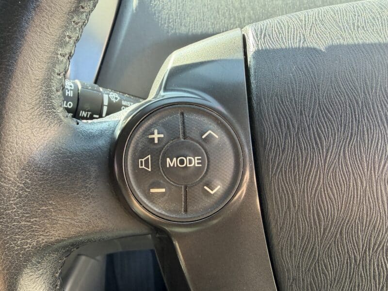 PRIUSα プリウスα S チューンブラック【特別仕様車】【車検2年付】