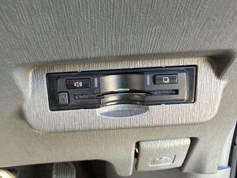 PRIUSα プリウスα S チューンブラック【特別仕様車】【車検2年付】