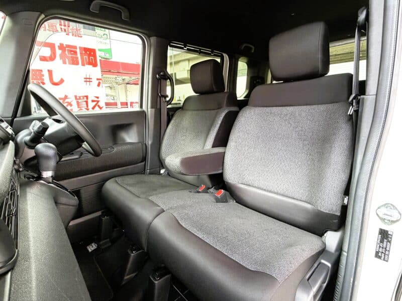 N-BOX カスタム ベースグレード【現行型】