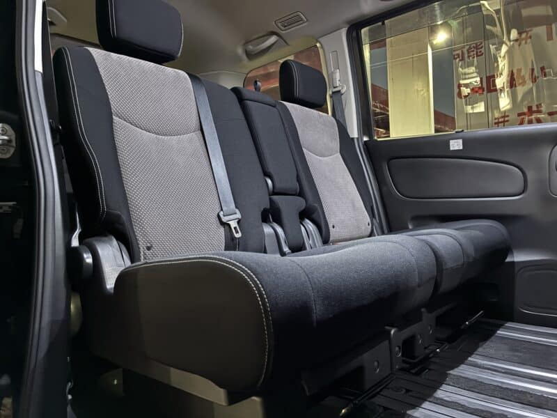 SERENA セレナ ライダーパフォーマンススペックブラックライン S-HYBRID 【特別仕様車】