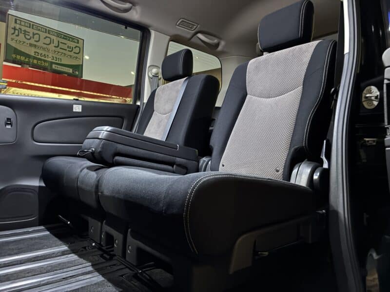 SERENA セレナ ライダーパフォーマンススペックブラックライン S-HYBRID 【特別仕様車】