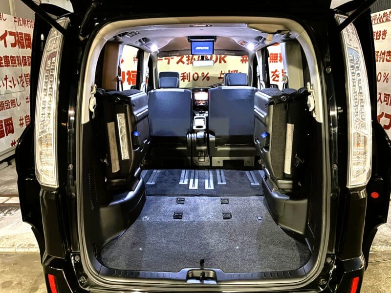 SERENA セレナ ライダーパフォーマンススペックブラックライン S-HYBRID 【特別仕様車】