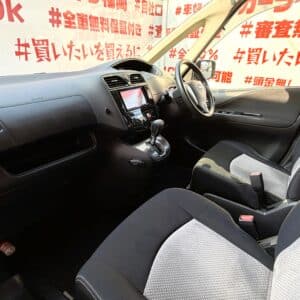 SERENA　セレナ　ライダー【特別仕様車】