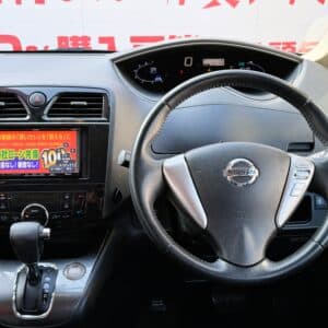 SERENA　セレナ　ライダー【特別仕様車】