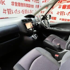 SERENA　セレナ　ハイウェイスター Vセレクション【総合評価優良車】【特別仕様車】