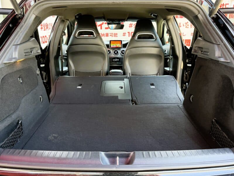 RCEDES BENZ メルセデス・ベンツ GLA180 スポーツ【総合評価優良車】