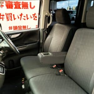 N-BOX　カスタム　Ｇ・Ｌパッケージ　【総合評価優良車】【カスタム】