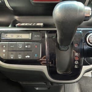 N-BOX　カスタム　Ｇ・Ｌパッケージ　【総合評価優良車】【カスタム】