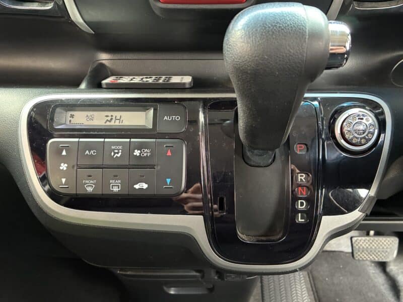 N-BOX カスタム G・Lパッケージ 【総合評価優良車】【カスタム】