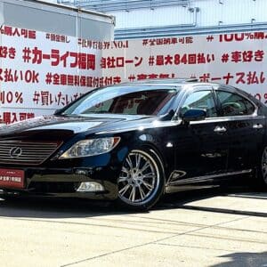 LEXUS　レクサス　LS460　バージョンS Iパッケージ【カスタム】【車検２年付】