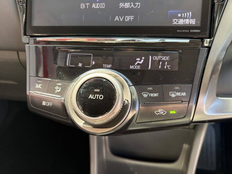 PRIUSα プリウスα S チューンブラック【特別仕様車】【車検2年付】