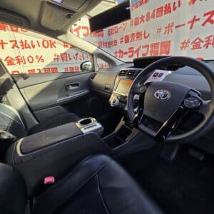PRIUSα　プリウスα　Ｓ　【カスタム】