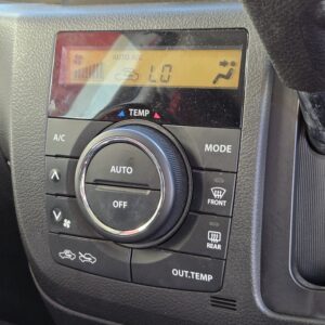 SPACIA CUSTOM　スペーシアカスタムZ　ベースグレード　全方位モニター付メモリーナビ装着車