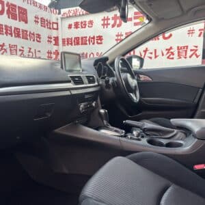 AXELA　アクセラ　15S　ツーリング　【カスタム】【ユーザー買取車】