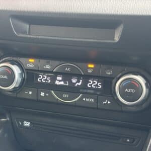 AXELA　アクセラ　15S　ツーリング　【カスタム】【ユーザー買取車】