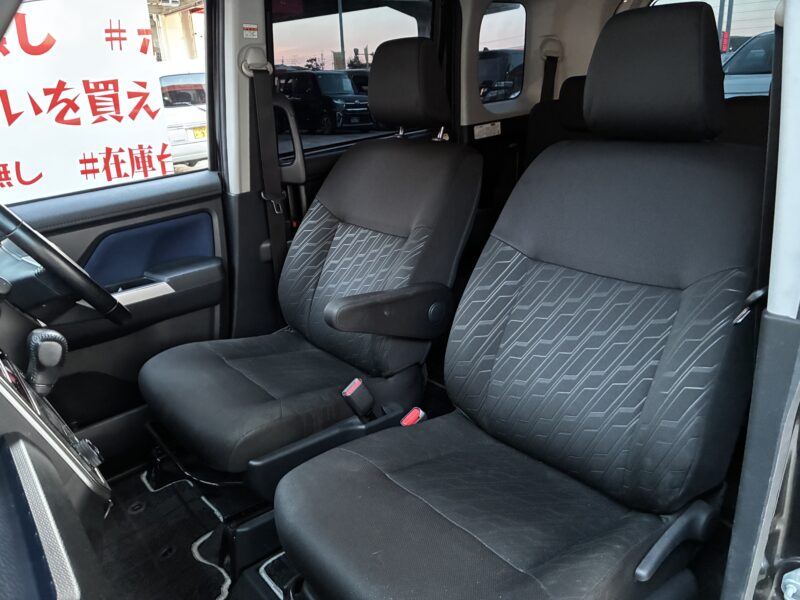 ROOMY ルーミー カスタムG -T【特別仕様車】