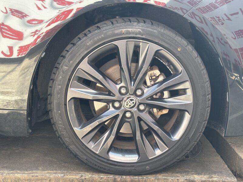 COROLLA TOURING カローラツーリング ハイブリッドW×B 【総合評価優良車】