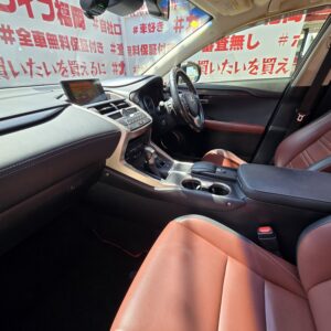 LEXUS レクサス NX200t Iパッケージ 【4WD】【ターボ車】