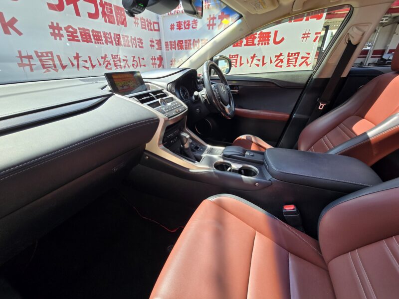 LEXUS レクサス NX200t Iパッケージ 【4WD】【ターボ車】