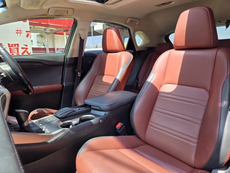 LEXUS レクサス NX200t Iパッケージ 【4WD】【ターボ車】