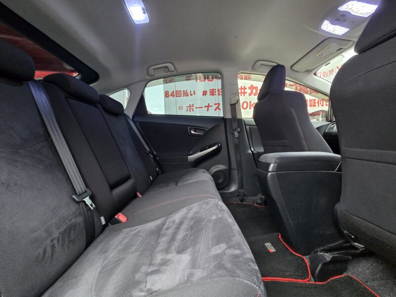 PRIUS プリウス Sツーリングセレクション G’s【特別仕様車】【カスタム】