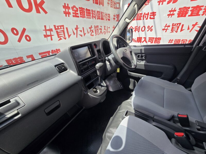 HIJET ハイゼットカーゴ デラックス