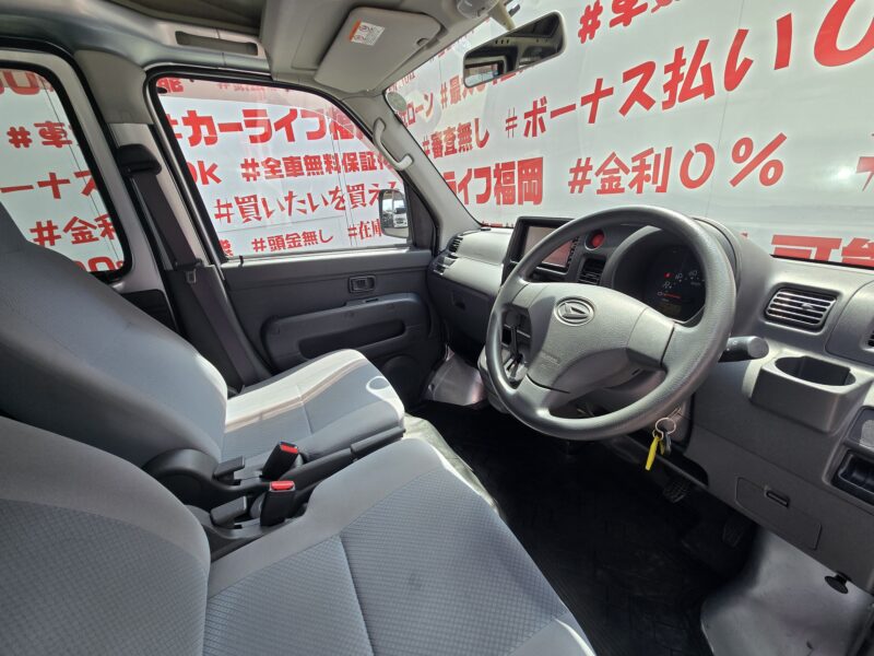 HIJET ハイゼットカーゴ デラックス