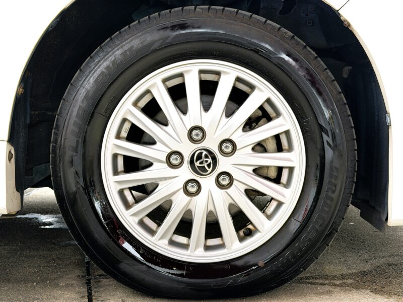 VOXY ヴォクシー ハイブリッドV