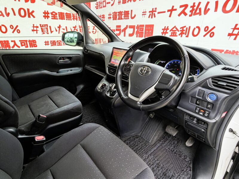 VOXY ヴォクシー ハイブリッドV