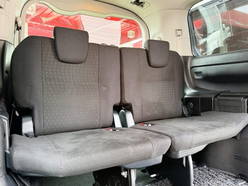 VOXY ヴォクシー ハイブリッドV