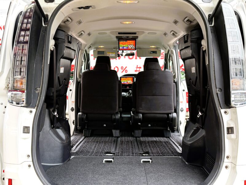 VOXY ヴォクシー ハイブリッドV