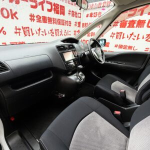 SERENA　セレナ　ライダー　Jパッケージ【総合評価優良車】【特別仕様車】