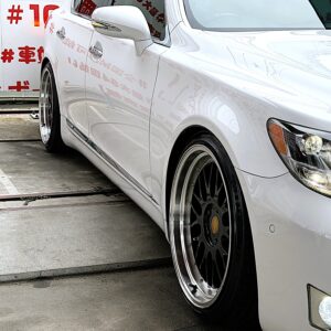LEXUS　レクサス　LS600h　I パッケージ＂中期型＂【総合評価優良車】【4ＷＤ】【カスタム】