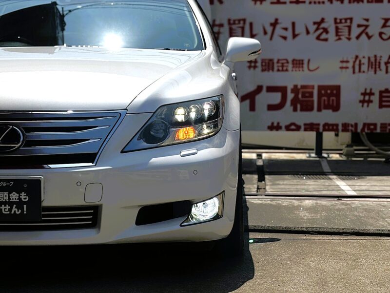 LEXUS レクサス LS600h I パッケージ"中期型"【4WD】