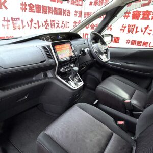 SERENA　セレナ　ハイウェイスター　Vセレクション【特別仕様車】