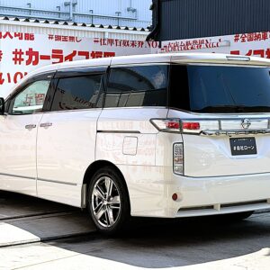 ELGRAND エルグランド　ライダー　白本革シート仕様マニュアルシート【総合評価優良車】【特別仕様車】