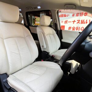 ELGRAND エルグランド　ライダー　白本革シート仕様マニュアルシート【総合評価優良車】【特別仕様車】