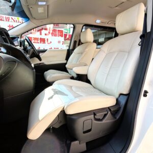 ELGRAND エルグランド　ライダー　白本革シート仕様マニュアルシート【総合評価優良車】【特別仕様車】