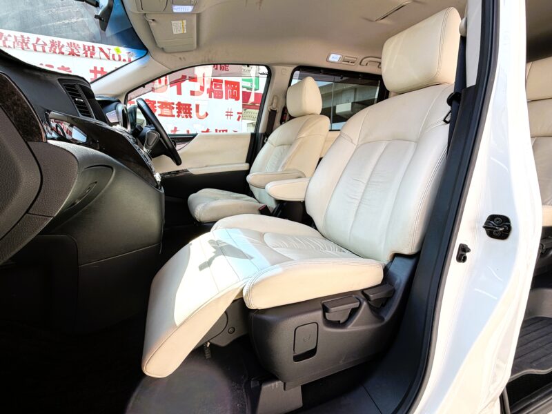 ELGRAND エルグランド ライダー 白本革シート仕様マニュアルシート【総合評価優良車】【特別仕様車】