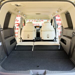 ELGRAND エルグランド　ライダー　白本革シート仕様マニュアルシート【総合評価優良車】【特別仕様車】