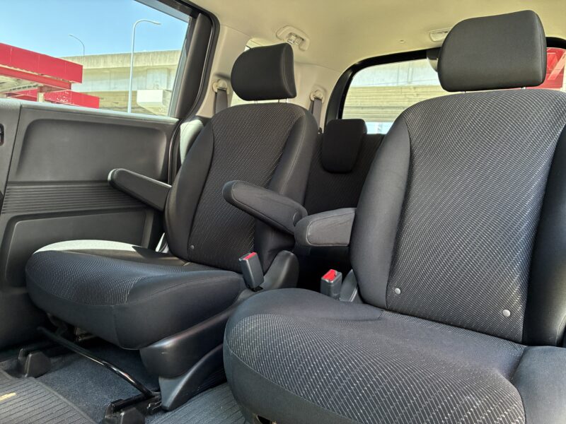 FREED フリードハイブリッド ジャストセレクション【総合評価優良車】【車検2年付】