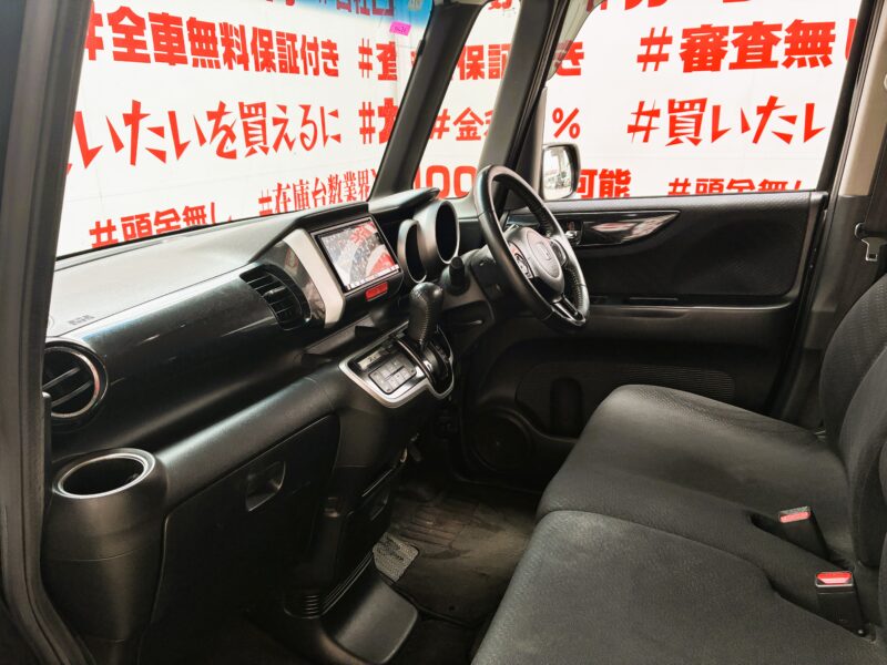 N-BOX カスタム G・SSパッケージ【特別仕様車】【車検2年付】