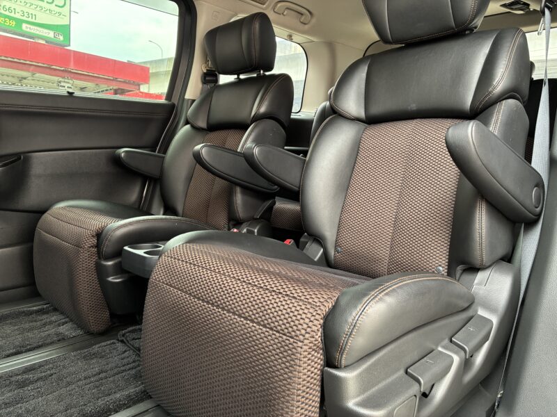 ELGRAND エルグランド 250ハイウェイスター 【総合評価優良車】【カスタム】【車検2年付】