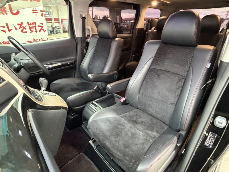 VELLFIRE ヴェルファイア 2.4Zゴールデンアイズ"後期型"【特別仕様車】【カスタム】