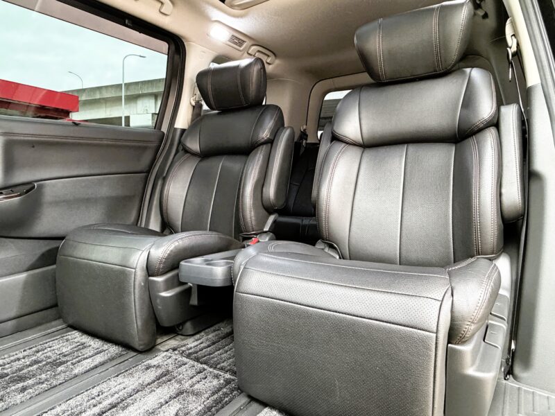 ELGRAND エルグランド 250ハイウェイスター【車検2年付】
